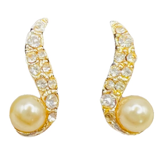 Elegant Gold and Silver Crescent Vintage Earrings with Pearls - Picture 4 of 8